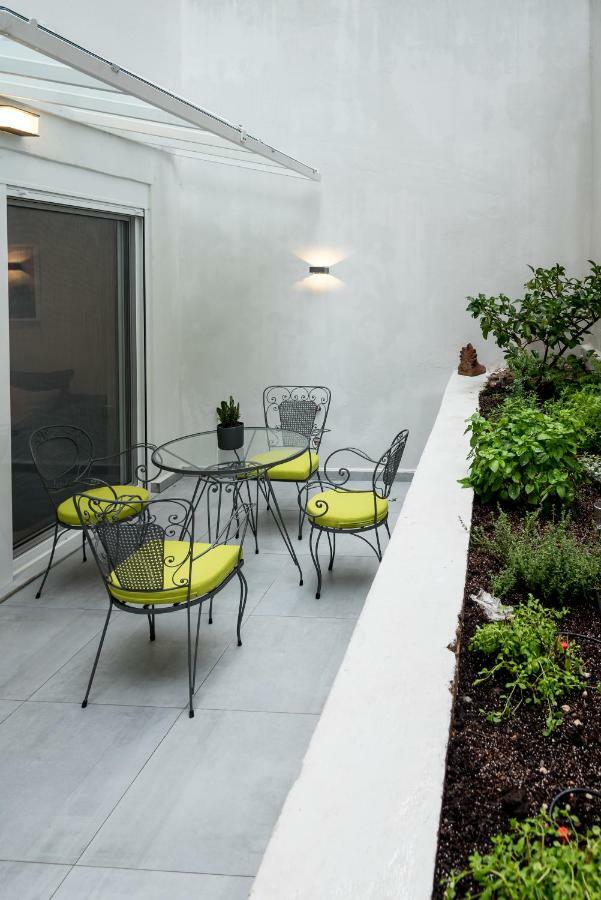 Central Cozy Studio With A Secret Garden 아테네 외부 사진